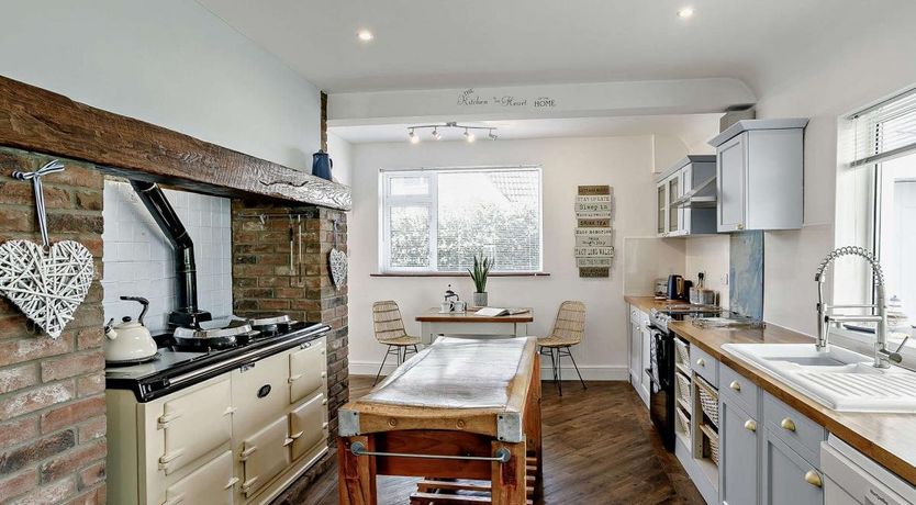 Photo of 3 Bed in Sandilands