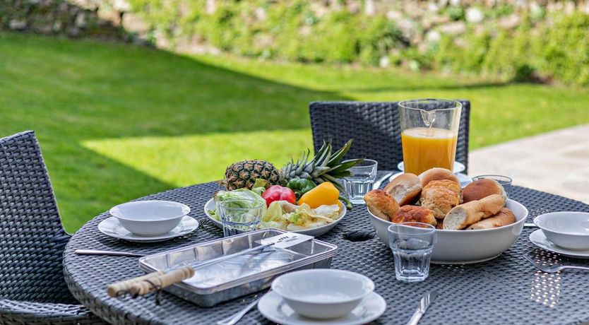 Photo of 2 Bed in Trenear