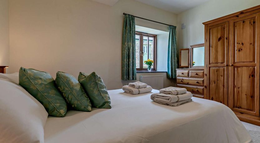 Photo of 2 Bed in Helston