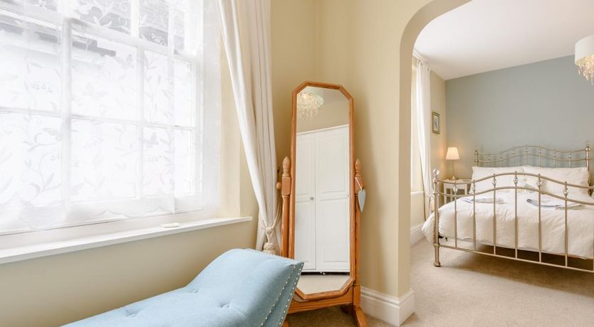 Photo of 2 Bed in Appledore