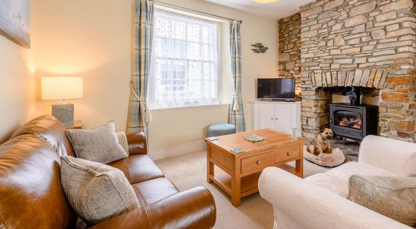 Photo of 2 Bed in Appledore