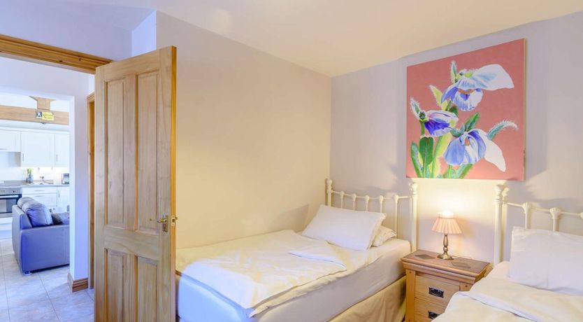 Photo of 2 Bed in Pickering