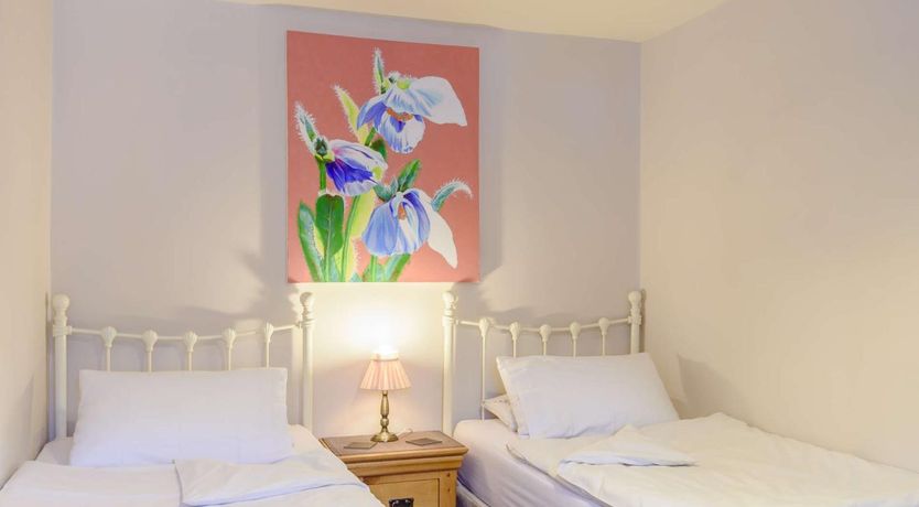 Photo of 2 Bed in Pickering
