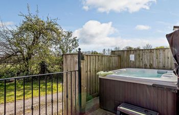 4 Bed in Taunton Holiday Cottage