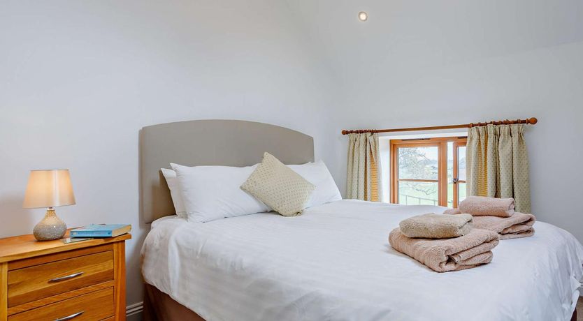 Photo of 4 Bed in Taunton