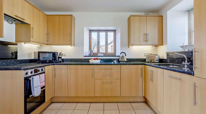 Photo of 4 Bed in Taunton