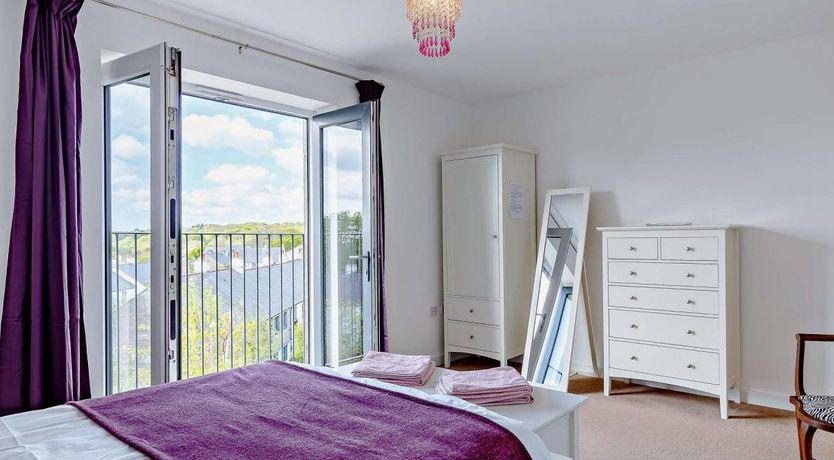 Photo of 1 Bed in Charlestown