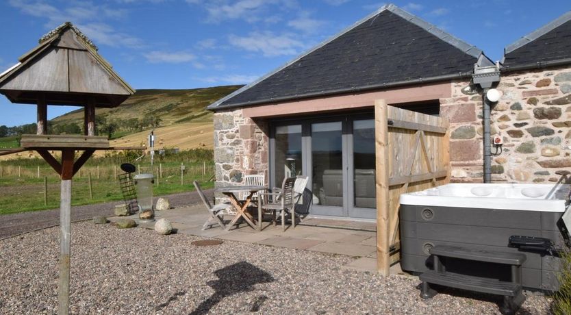 Photo of 2 Bed in Lintrathen