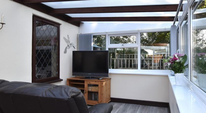 Photo of 1 Bed in Pancrasweek