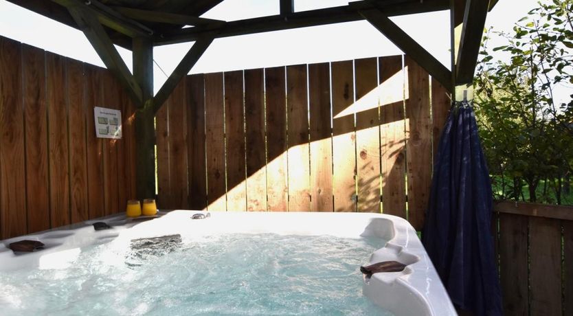 Photo of 1 Bed in Pancrasweek