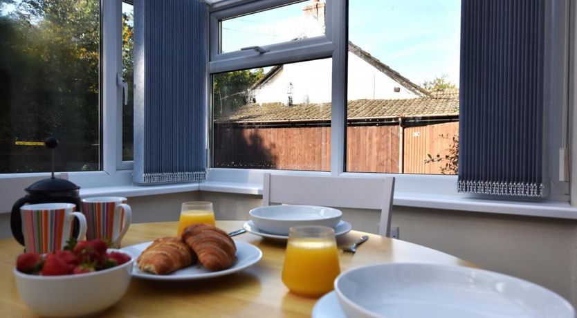 Photo of 1 Bed in Pancrasweek