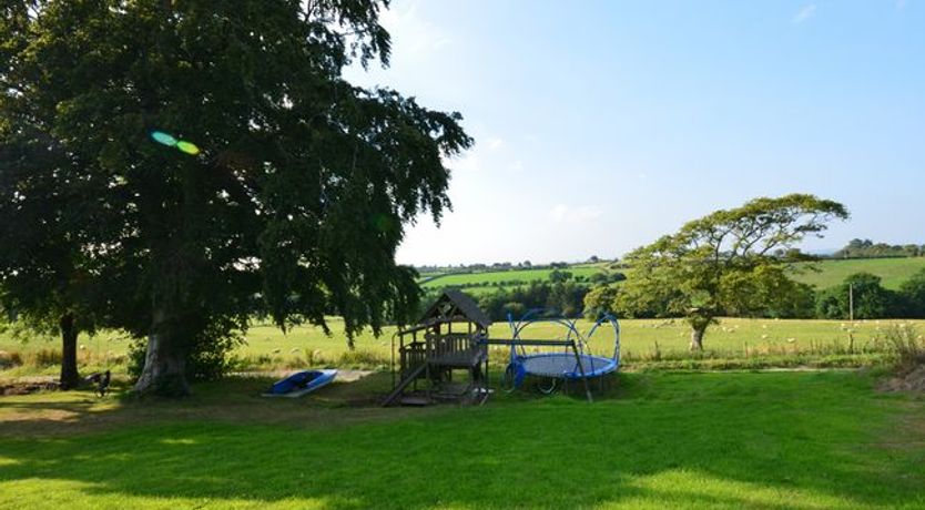 Photo of 2 Bed in Capel Seion