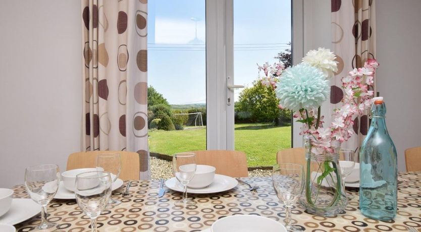 Photo of 5 Bed in Shirwell