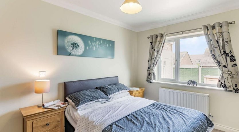 Photo of 6 Bed in Primrose Valley