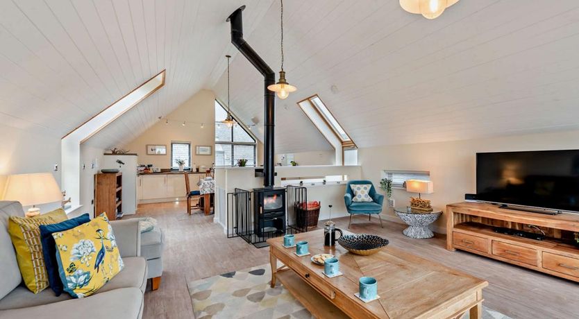 Photo of 4 Bed in Northam