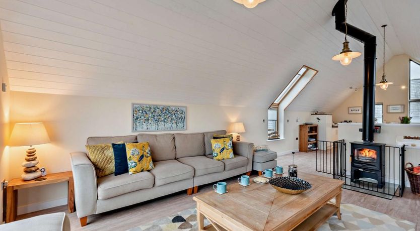 Photo of 4 Bed in Northam