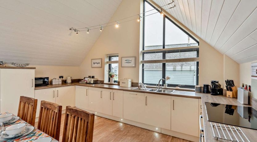 Photo of 4 Bed in Bideford