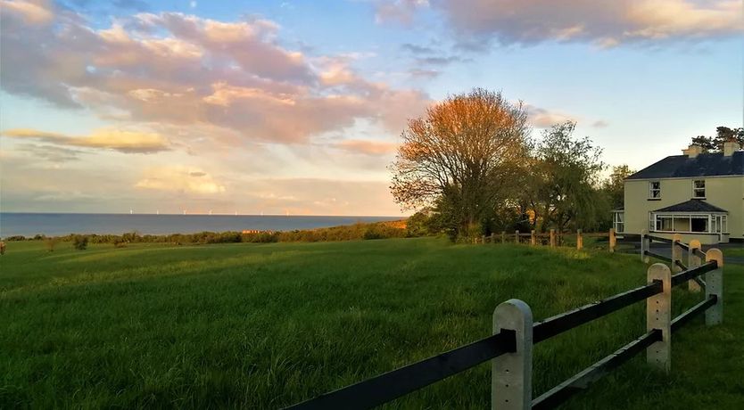 Photo of Moneylands Farm