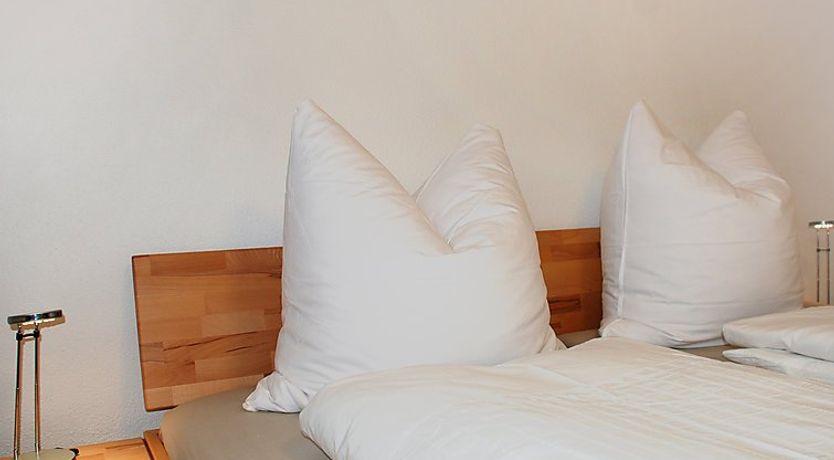 Photo of Valetta Sura