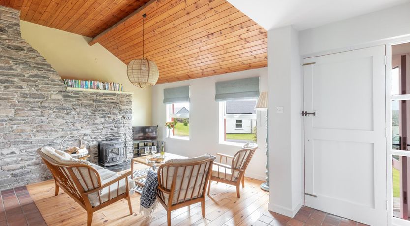 Photo of Ventry Beach Cottage - PEAK 2021 DATES AVAIL