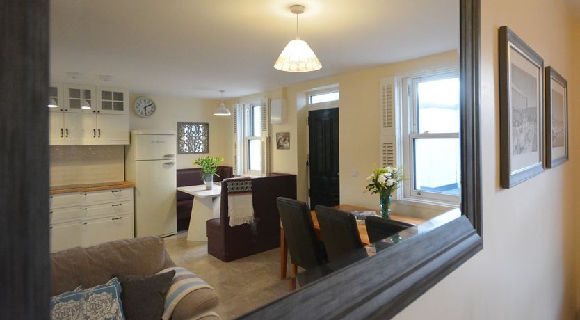 Photo of Park Lane - Modern Luxury Home