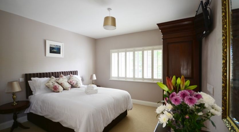 Photo of Park Lane - Modern Luxury Home