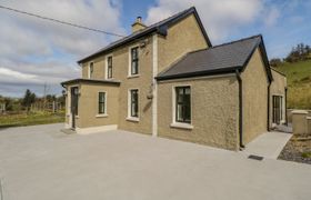 Hannon's Country Farmhouse Holiday Cottage