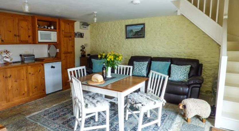 Photo of Crud-y-Barcud