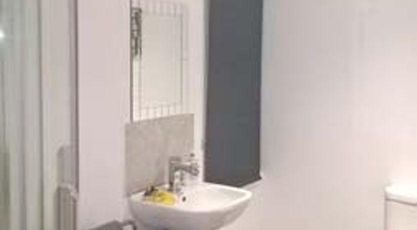 Photo of 2A Bridge Apartments