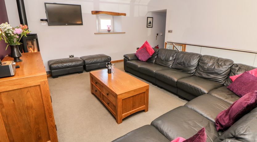 Photo of Broadway Barn