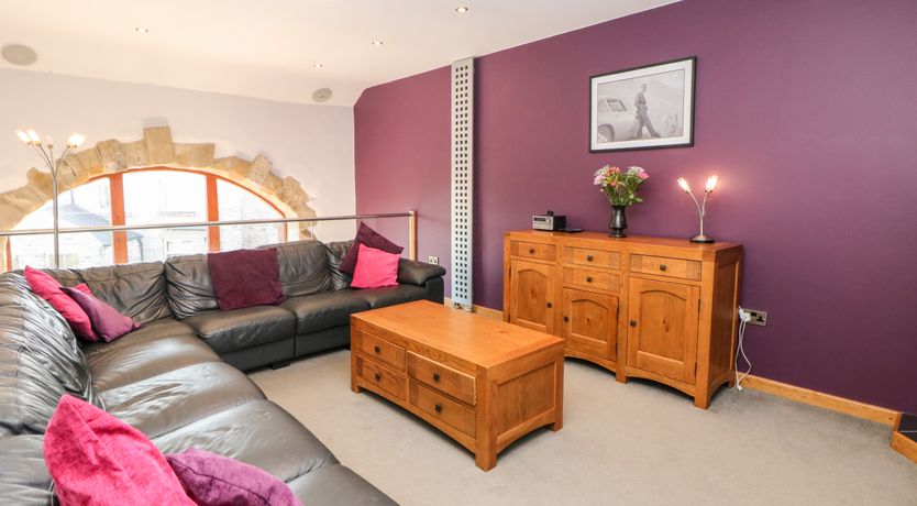 Photo of Broadway Barn