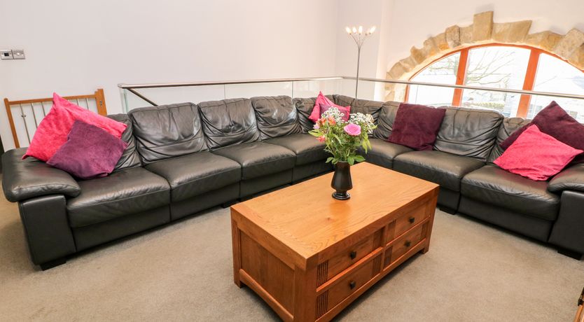 Photo of Broadway Barn