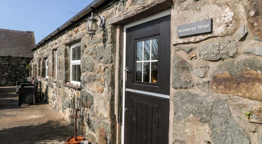 Photo of Bwthyn yr Helyg (Willow Cottage)