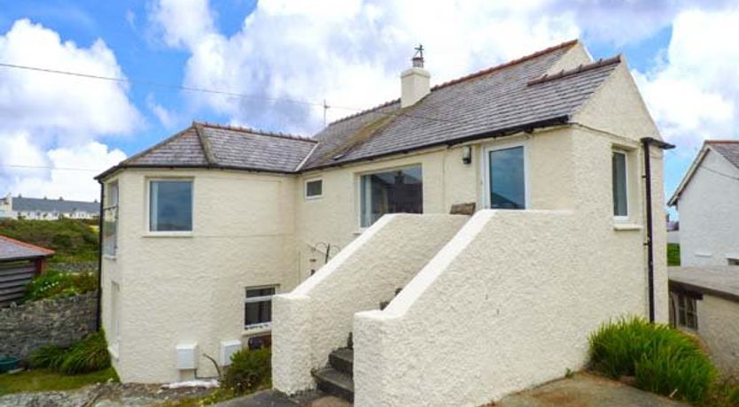 Photo of Ty'r Enfys Bach - Upper