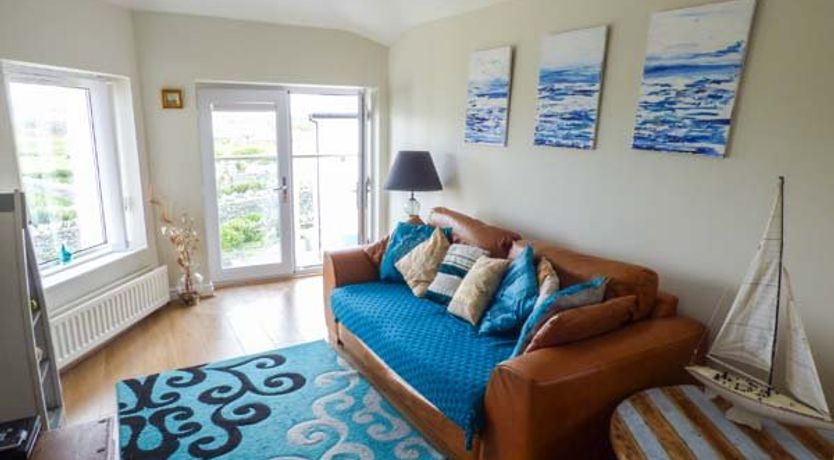 Photo of Ty'r Enfys Bach - Upper