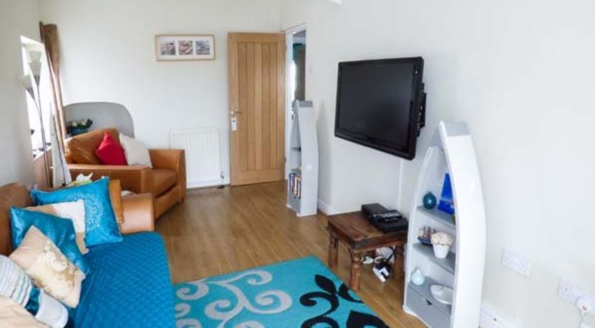 Photo of Ty'r Enfys Bach - Upper