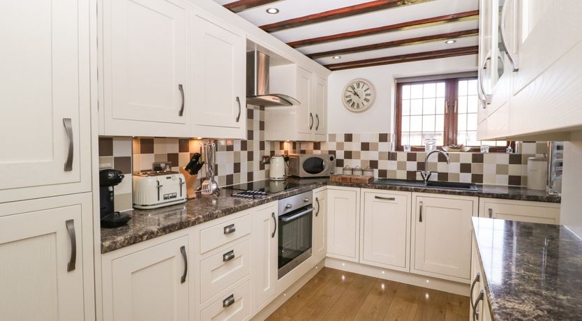 Photo of Burford Cottage