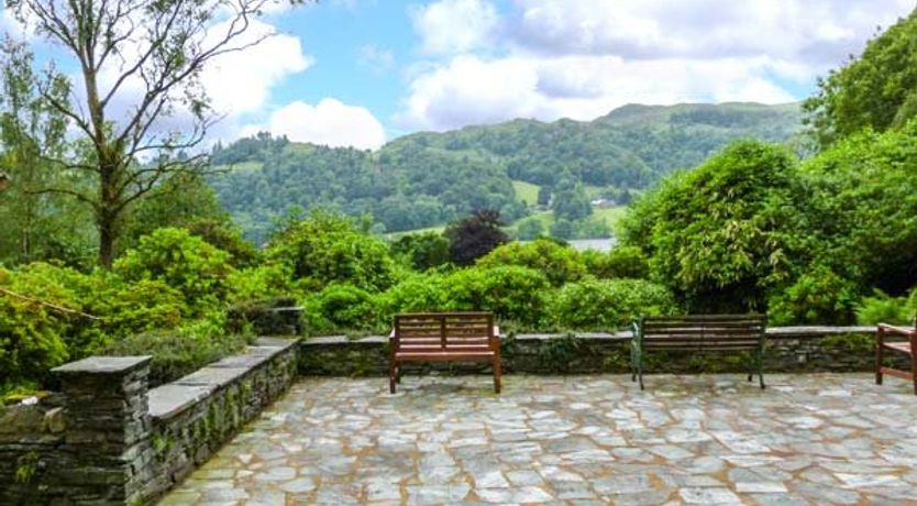 Photo of White Moss, Wood Close