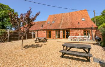 Hadleigh Farm Barn Holiday Cottage