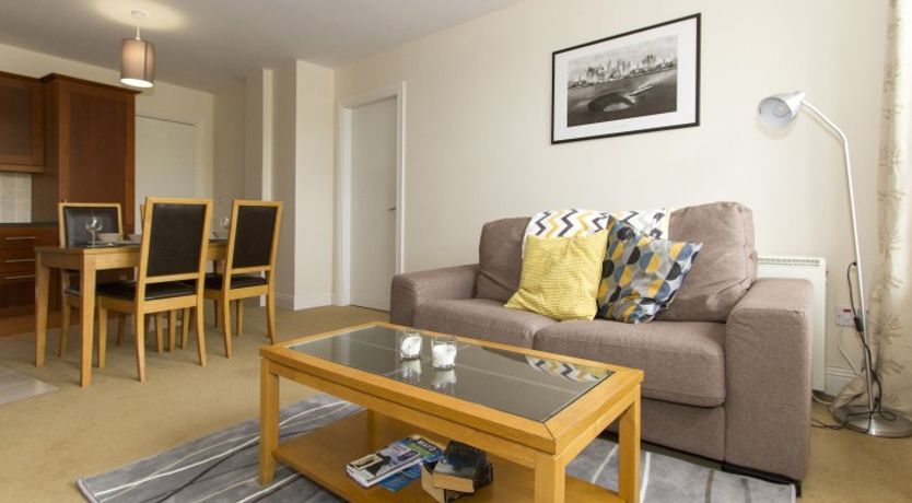 Photo of Luxury 1 Bed (Sleeps 4), Available Now