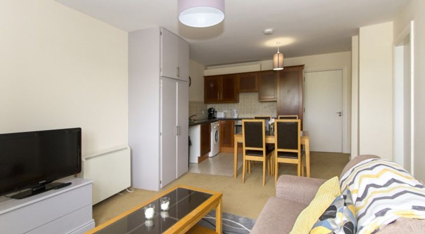 Photo of Luxury 1 Bed (Sleeps 4), Available Now