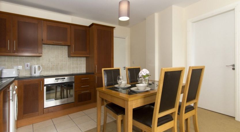 Photo of Luxury 1 Bed (Sleeps 4), Available Now