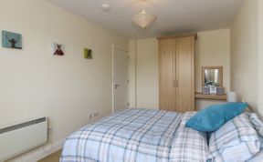 Photo of Luxury 1 Bed (Sleeps 4), Available Now