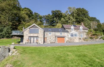 Tyn Llwyn Holiday Home