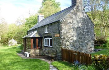 Glanrafon Holiday Cottage