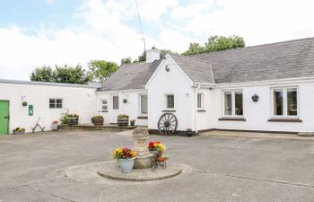 Whispering Willows - The Bungalow Holiday Cottage