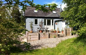 Cefn Bach Holiday Cottage