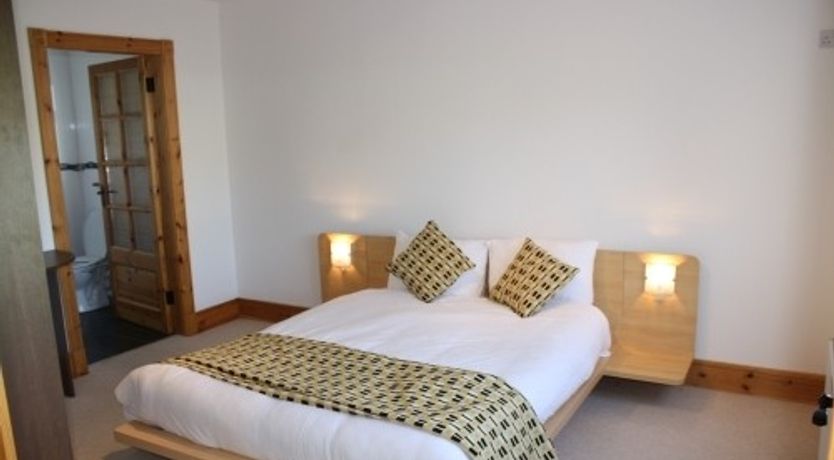 Photo of Old Pier Cottage