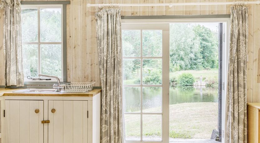 Photo of Lakeside Cabin