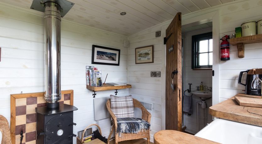 Photo of Peat Gate Shepherd's Hut